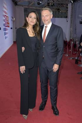 Christian Lindner mit Ehefrau Franca Lehfeldt bei der Bertelsmann Party 2023 in der Bertelsmann Repräsentanz Unter den Linden. Berlin, 15.06.2023