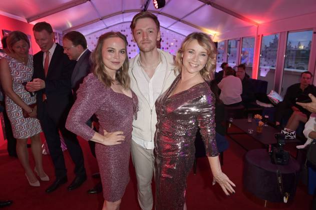Regina Halmich, Timur Bartels und Tina Ruland bei der Bertelsmann Party 2023 in der Bertelsmann Repräsentanz Unter den Linden. Berlin, 15.06.2023