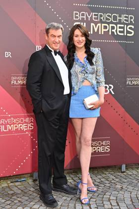 Markus SOEDER (Ministerpraesident Bayern und CSU Vorsitzender) mit seiner Tochter Gloria-Sophie Burkandt. Roter Teppich,Red Carpet,Bayerischer Filmpreis 2023 am 16.06.2023 im Prinzregententheater in Muenchen.