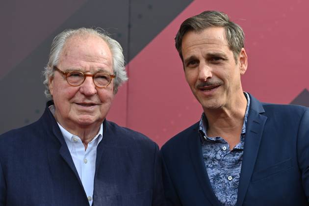 Die Schauspieler Friedrich von Thun (l) und Sohn Max von Thun.Portraet,Portrait,Porträt. Roter Teppich,Red Carpet,Bayerischer Filmpreis 2023 am 16.06.2023 im Prinzregententheater in Muenchen.