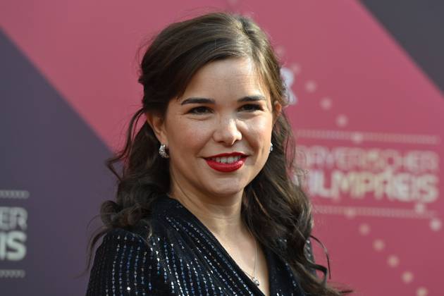 Annika PREIL (Schauspielerin), Einzelbild,angeschnittenes Einzelmotiv,Portraet,Portrait,Porträt. Roter Teppich,Red Carpet,Bayerischer Filmpreis 2023 am 16.06.2023 im Prinzregententheater in Muenchen.