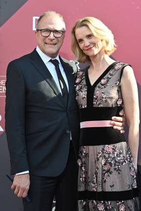 Alexander HOLD (Politiker,Jurist). mit Ehefrau Michaela. Roter Teppich,Red Carpet,Bayerischer Filmpreis 2023 am 16.06.2023 im Prinzregententheater in Muenchen.