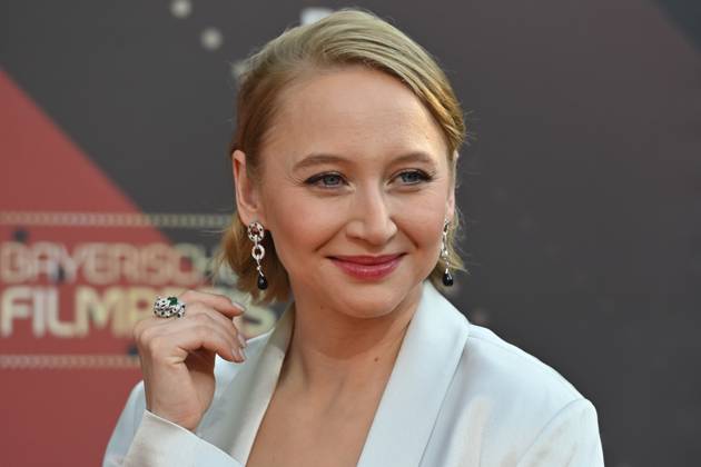 Anna Maria MUEHE (Schauspielerin), Einzelbild,angeschnittenes Einzelmotiv,Portraet,Portrait,Porträt. Roter Teppich,Red Carpet,Bayerischer Filmpreis 2023 am 16.06.2023 im Prinzregententheater in Muenchen.