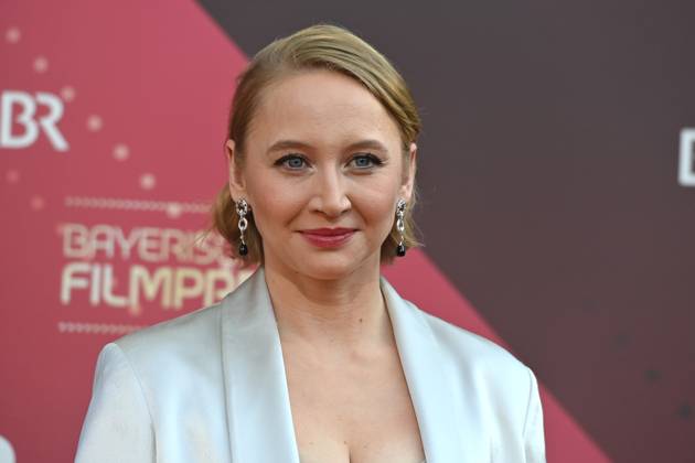 Anna Maria MUEHE (Schauspielerin), Einzelbild,angeschnittenes Einzelmotiv,Portraet,Portrait,Porträt. Roter Teppich,Red Carpet,Bayerischer Filmpreis 2023 am 16.06.2023 im Prinzregententheater in Muenchen.