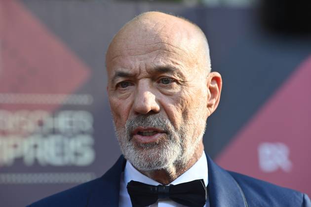Heiner Lauterbach (Schauspieler), Einzelbild,angeschnittenes Einzelmotiv,Portraet,Portrait,Porträt. Roter Teppich,Red Carpet,Bayerischer Filmpreis 2023 am 16.06.2023 im Prinzregententheater in Muenchen.
