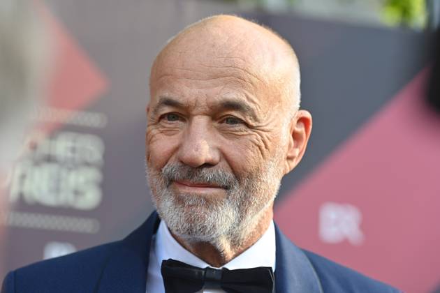 Heiner Lauterbach (Schauspieler), Einzelbild,angeschnittenes Einzelmotiv,Portraet,Portrait,Porträt. Roter Teppich,Red Carpet,Bayerischer Filmpreis 2023 am 16.06.2023 im Prinzregententheater in Muenchen.