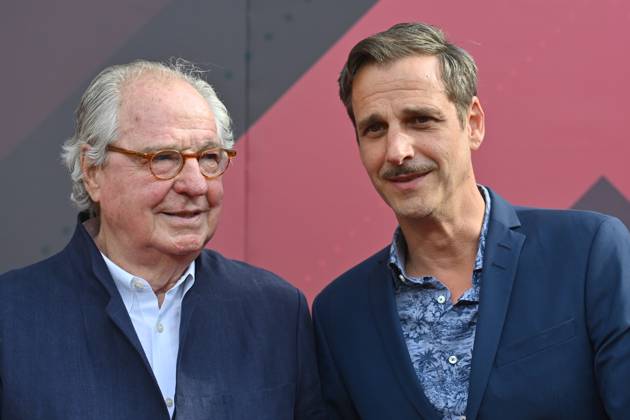 v.li:Fritz von THUN (Schauspieler) mit Sohn Max von THUN (Schauspieler), Portraet,Portrait,Porträt. Roter Teppich,Red Carpet,Bayerischer Filmpreis 2023 am 16.06.2023 im Prinzregententheater in Muenchen.