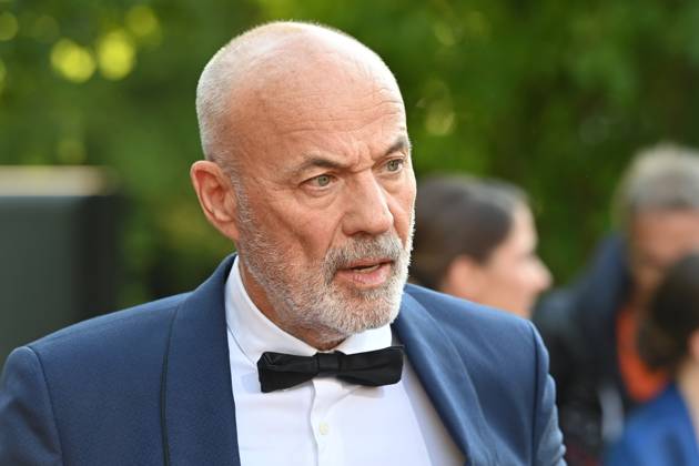 Heiner Lauterbach (Schauspieler), Einzelbild,angeschnittenes Einzelmotiv,Portraet,Portrait,Porträt. Roter Teppich,Red Carpet,Bayerischer Filmpreis 2023 am 16.06.2023 im Prinzregententheater in Muenchen.