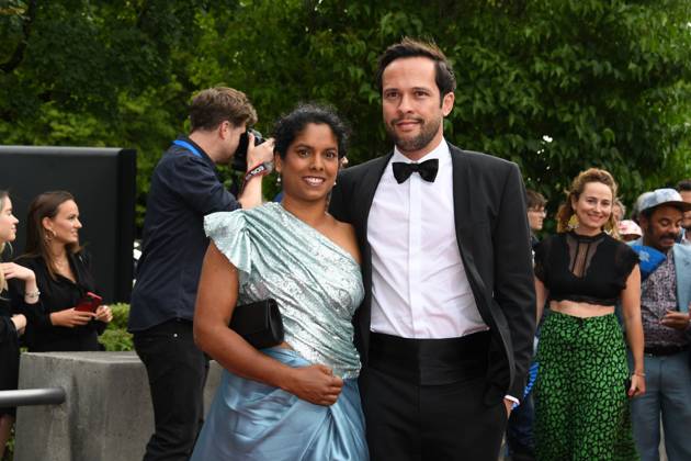 Martin Hagen (FDF) mit Ehefrau Anisha Verleihung des Bayerischen Filmpreis 22 Ehrung, Auszeichnung, Preis Prinzregenten Theater München 16. Juni 2023