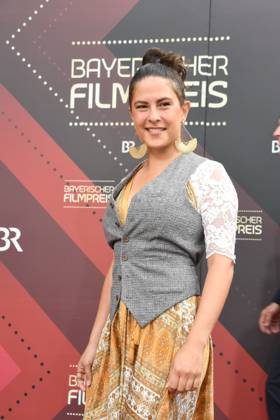 Amanda da Gloria Verleihung des Bayerischen Filmpreis 22 Ehrung, Auszeichnung, Preis Prinzregenten Theater München 16. Juni 2023