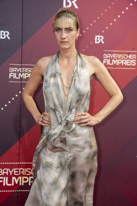 Samia Chancrin bei der Verleihung des 44. Bayerischen Filmpreises 2022 im Prinzregententheater. München, 16.06.2023