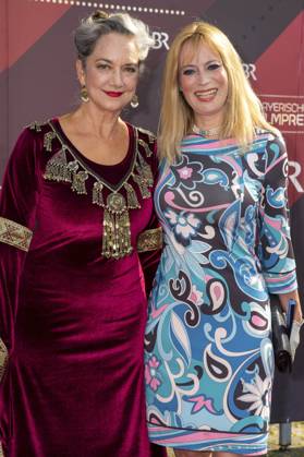 Irina Wanka und Sophie Adell bei der Verleihung des 44. Bayerischen Filmpreises 2022 im Prinzregententheater. München, 16.06.2023