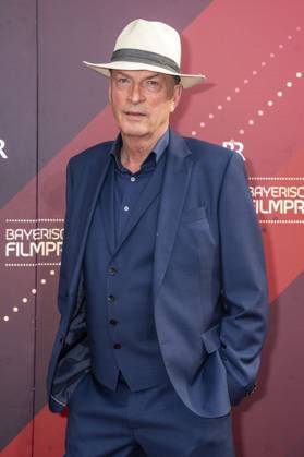 Herbert Knaup bei der Verleihung des 44. Bayerischen Filmpreises 2022 im Prinzregententheater. München, 16.06.2023