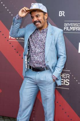 Simon Pearce bei der Verleihung des 44. Bayerischen Filmpreises 2022 im Prinzregententheater. München, 16.06.2023