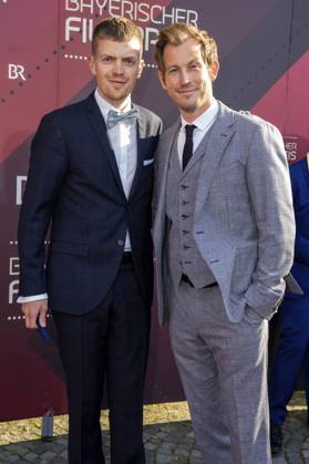 Ferdinand Hofer und Stefan Murr bei der Verleihung des 44. Bayerischen Filmpreises 2022 im Prinzregententheater. München, 16.06.2023