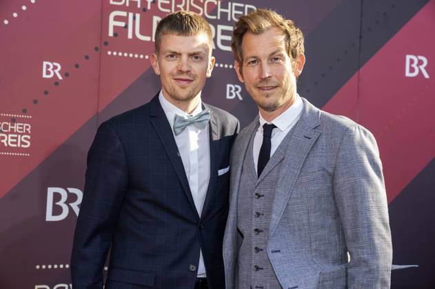 Ferdinand Hofer und Stefan Murr bei der Verleihung des 44. Bayerischen Filmpreises 2022 im Prinzregententheater. München, 16.06.2023