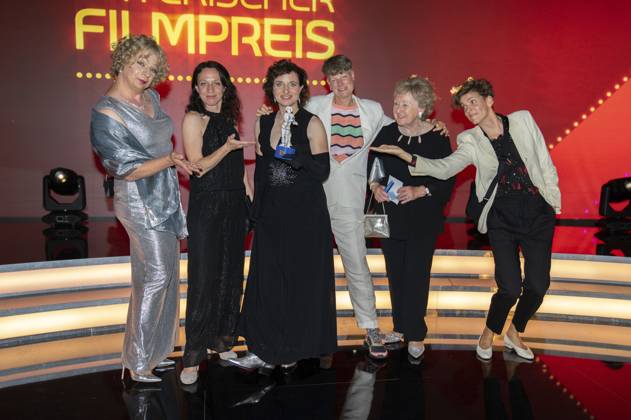 Uli Decker und Team bei der Verleihung des 44. Bayerischen Filmpreises 2022 im Prinzregententheater. München, 16.06.2023