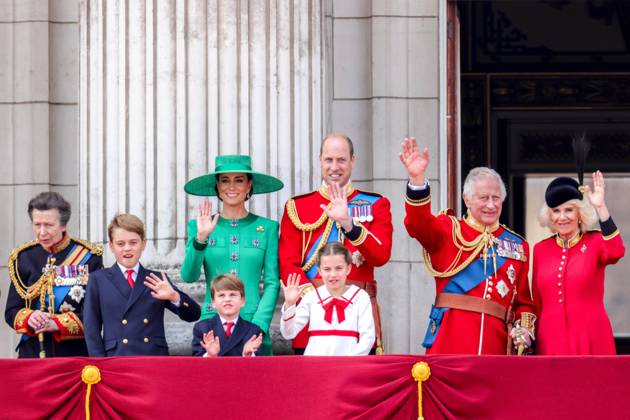 Bilder des Jahres 2023, Entertainment June 06 Entertainment Themen der Woche KW24 17 06 2023. London, United Kingdom. Trooping the Colour. King Charles III attends Trooping the Colour also known as The King s Birthday Parade, accompanied by Prince William, The Prince of Wales and Princess Anne joined by members of the royal family as the Colour is Trooped by 1st. Battalion Welsh Guards. It s the first time a reigning monarch has ridden at Trooping the Colour since Queen Elizabeth s horse Burmese carried her during the 1986 ceremony. Copyright: xAndrewxParsonsx xParsonsxMediax PAR-8383-0219