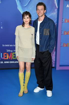 Emilia Schüle, Jannis Niewoehner bei der Deutschlandpremiere von ELEMENTAL im Kino in der Kulturbrauerei am 18.06.2023