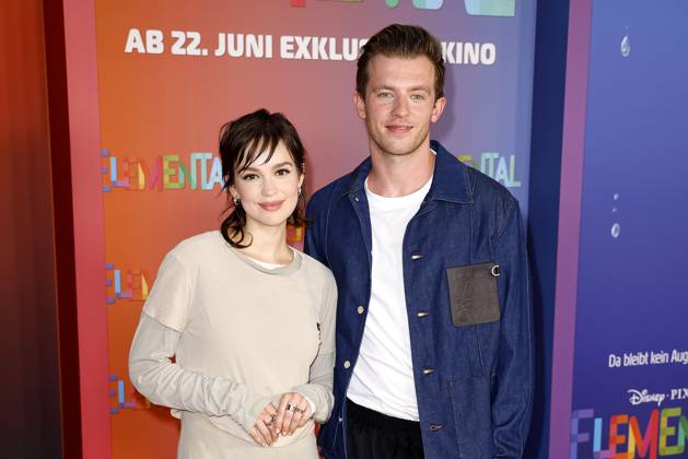Entertainment Bilder des Tages Emilia Schuele und Jannis Niewoehner bei der Elemental (Disney) Kino Premiere am 18.06.2023 in Berlin Disneys Elemental Filmpremiere in Berlin