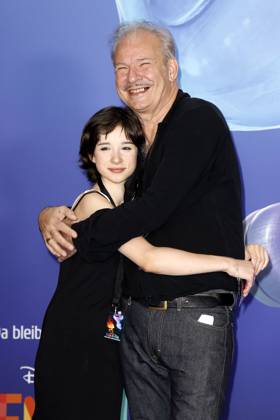 Leander Haußmann und seine Tochter Edwina Kuhl bei der Elemental (Disney) Kino Premiere am 18.06.2023 in Berlin Disneys Elemental Filmpremiere in Berlin