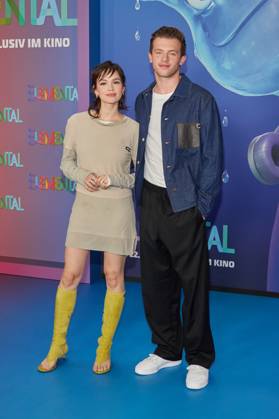 Emilia Schuele und Jannis Niewoehner - Deutschlandpremiere von ELEMENTAL im Kino der Kulturbrauerei in Berlin am 18.06.2023. Deutschlandpremiere - ELEMENTAL
