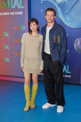 Emilia Schuele und Jannis Niewoehner - Deutschlandpremiere von ELEMENTAL im Kino der Kulturbrauerei in Berlin am 18.06.2023. Deutschlandpremiere - ELEMENTAL