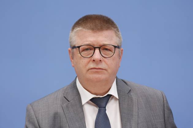 Thomas Haldenwang, Präsident des Bundesamtes für Verfassungsschutz (BfV), Deutschland, Berlin, Bundespressekonferenz, Thema: Vorstellung des Verfassungsschutzberichts 2022