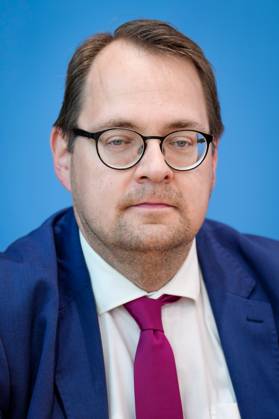 Bundespressekonferenz Jahresbericht 2022 des Petitionsausschusses Soeren Pellmann, Obmann (DIE LINKE) im Portrait bei der Vorstellung des Jahresbericht 2022 des Petitionsausschusses in der Bundespressekonferenz, Berlin , 21.06.2023 Berlin Berlin Deutschland