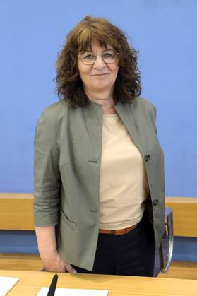Martina Stamm-Fibich bei der Bundespressekonferenz zum Jahresbericht 2022 des Petitionsausschusses im Haus der Bundespressekonferenz. Berlin, 21.06.2023