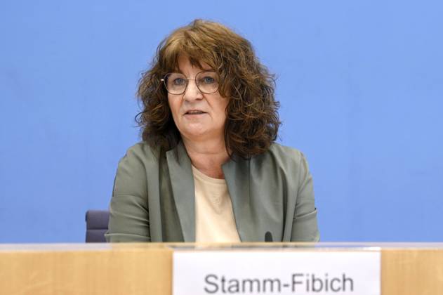 Martina Stamm-Fibich bei der Bundespressekonferenz zum Jahresbericht 2022 des Petitionsausschusses im Haus der Bundespressekonferenz. Berlin, 21.06.2023
