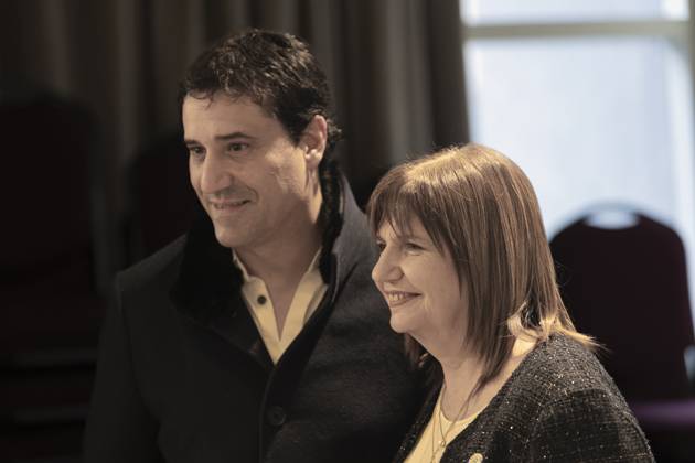 Presidential Elections 2023. Presidential pre-candidate Patricia Bullrich presented her presidential ticket La Fuerza del Cambio (The Force for Change), together with Luis Petri as pre-candidate for Vice-President. Patricia Bullrich with Maximiliano Abad, who will head the list of senators for the province of Buenos Aires. Buenos Aires Argentina Copyright: xImagoxImages EstebanxOsoriox EstebanOsorio-0493