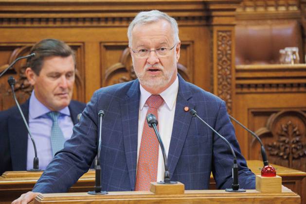 20230627 Wiener Gemeinderat - Rechnungsabschluss 2022 WIEN, OESTERREICH - JUNI 27: Abgeordneter zum Wiener Landtag und Gemeinderat Thomas Reindl (SPOe) beim Wiener Gemeinderat - - Rechnungsabschluss 2022 im Rathaus am 27. Juni 2023 in Wien, Oesterreich. 230627_SEPA_10_142 Copyright: xmichaelxindrax SEPAxMedia