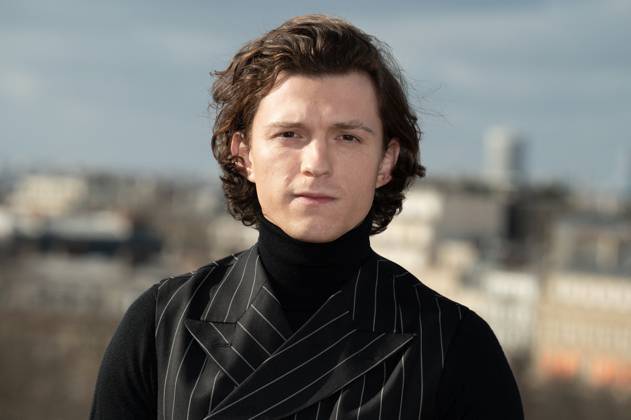 Uncharted Photocall At Publicis Champs-Elysees - Paris Actor Tom Holland attends the Uncharted photocall at cinema Publicis Champs-Elysees on February 11, 2022 in Paris, France. Photo by David Niviere ABACAPRESS.COM PARIS France  Copyright: xNivierexDavid ABACAPRESS.COMx 797980_008 NivierexDavid ABACAPRESS.COMx 797980_008