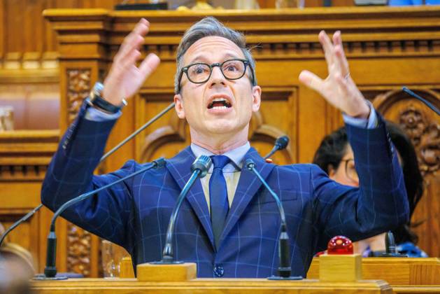 20230628 Wiener Gemeinderat - Rechnungsabschluss 2022 WIEN, OESTERREICH - JUNI 28: Abgeordneter zum Wiener Landtag und Gemeinderat Peter L Eppinger (OeVP) beim Wiener Gemeinderat - - Rechnungsabschluss 2022 im Rathaus am 28. Juni 2023 in Wien, Oesterreich. 230628_SEPA_10_134 Copyright: xmichaelxindrax SEPAxMedia