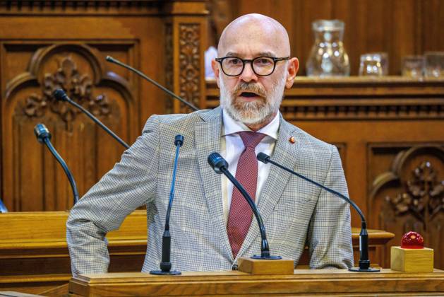20230628 Wiener Gemeinderat - Rechnungsabschluss 2022 WIEN, OESTERREICH - JUNI 28: Abgeordneter zum Wiener Landtag und Gemeinderat Thomas Weber (NEOS) beim Wiener Gemeinderat - - Rechnungsabschluss 2022 im Rathaus am 28. Juni 2023 in Wien, Oesterreich. 230628_SEPA_10_121 Copyright: xmichaelxindrax SEPAxMedia