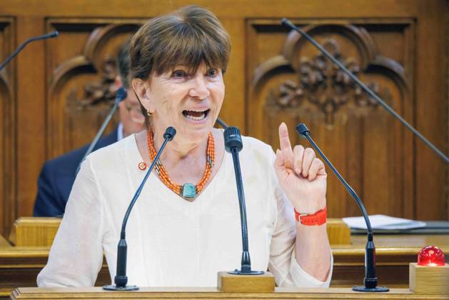 20230628 Wiener Gemeinderat - Rechnungsabschluss 2022 WIEN, OESTERREICH - JUNI 28: Abgeordnete zum Wiener Landtag und Gemeinderat Heidemarie Sequenz (GRUeNE) beim Wiener Gemeinderat - - Rechnungsabschluss 2022 im Rathaus am 28. Juni 2023 in Wien, Oesterreich. 230628_SEPA_10_055 Copyright: xmichaelxindrax SEPAxMedia