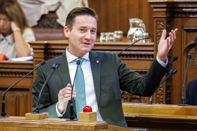 20230628 Wiener Gemeinderat - Rechnungsabschluss 2022 WIEN, OESTERREICH - JUNI 28: Abgeordneter zum Wiener Landtag und Gemeinderat Josef Mantl (OeVP) beim Wiener Gemeinderat - - Rechnungsabschluss 2022 im Rathaus am 28. Juni 2023 in Wien, Oesterreich. 230628_SEPA_10_033 Copyright: xmichaelxindrax SEPAxMedia