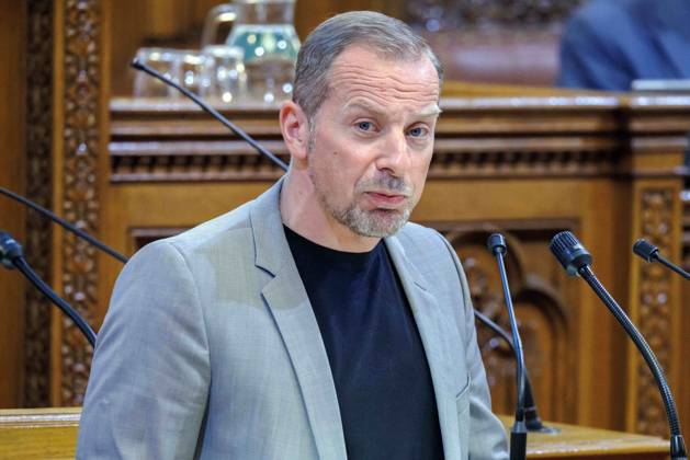 20230628 Wiener Gemeinderat - Rechnungsabschluss 2022 WIEN, OESTERREICH - JUNI 28: Abgeordneter zum Wiener Landtag und Gemeinderat Stephan Auer-Stüger (SPOe) beim Wiener Gemeinderat - - Rechnungsabschluss 2022 im Rathaus am 28. Juni 2023 in Wien, Oesterreich. 230628_SEPA_10_036 Copyright: xmichaelxindrax SEPAxMedia