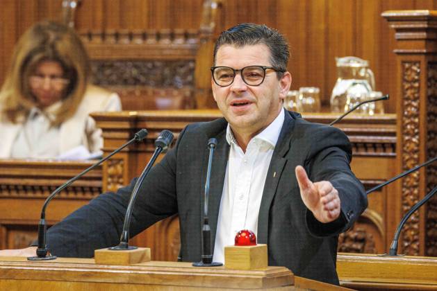 20230628 Wiener Gemeinderat - Rechnungsabschluss 2022 WIEN, OESTERREICH - JUNI 28: Abgeordneter zum Wiener Landtag und Gemeinderat Udo Guggenbichler (FPOe) beim Wiener Gemeinderat - - Rechnungsabschluss 2022 im Rathaus am 28. Juni 2023 in Wien, Oesterreich. 230628_SEPA_10_005 Copyright: xmichaelxindrax SEPAxMedia