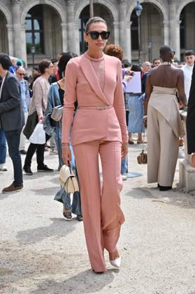 PFW Haute Couture Elie Saab Outside Arrivals JR Nieves Alvarez at Elie Saab show during Haute Couture Fashion Week in Paris, France on July 5, 2023. Photo by Julien Reynaud APS-Medias ABACAPRESS.COM Paris France Copyright: xReynaudxJulien APS-Medias ABACAx 859674_042 ReynaudxJulien APS-Medias ABACAx 859674_042