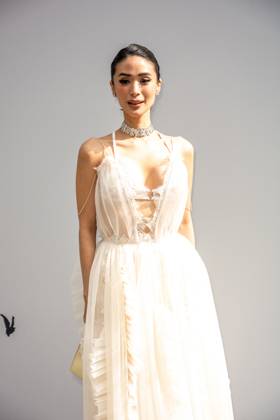 PFW - Zuhair Murad Photocall Heart Evangelista attends Zuhair Murad Haute couture Fall Winter 2023 2024 show at Hotel Potocki, as part of Paris Fashion Week in Paris, France on July 5, 2023. Photo by Ammar Abd Rabbo ABACAPRESS.COM Paris France Copyright: xAbdxRabboxAmmar ABACAx 859717_006 AbdxRabboxAmmar ABACAx 859717_006
