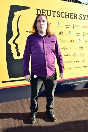 Deutschen Synchronpreis 2023 Tobias Becker, Nachwuchspreios für Netflix und Amazon Ankunft, zum Deutschen Synchronpreis 2023 im TIPI in Berlin am 07.07.2023