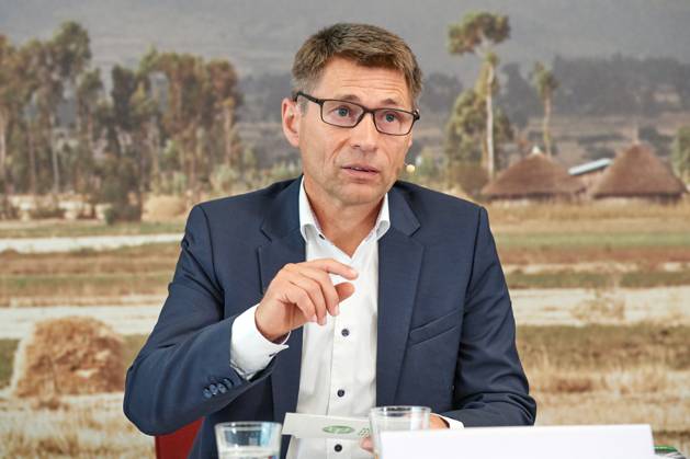 Die Welthungerhilfe stellt am 13.07.2023 in Berlin ihren Jahresbericht 2022 vor. Die durch den Krieg in der Ukraine gestiegenen Lebensmittelpreise fuehrten zu mehr Hunger in der Welt. Viele Menschen koennten sich Grundnahrungsmittel nicht mehr leisten, warnt die Welthungerhilfe. Im Bild: Mathias Mogge, Generalsekretaer Welthungerhilfe. (Siehe epd-Meldung vom 13.07.2023) EDITORIAL USE ONLY