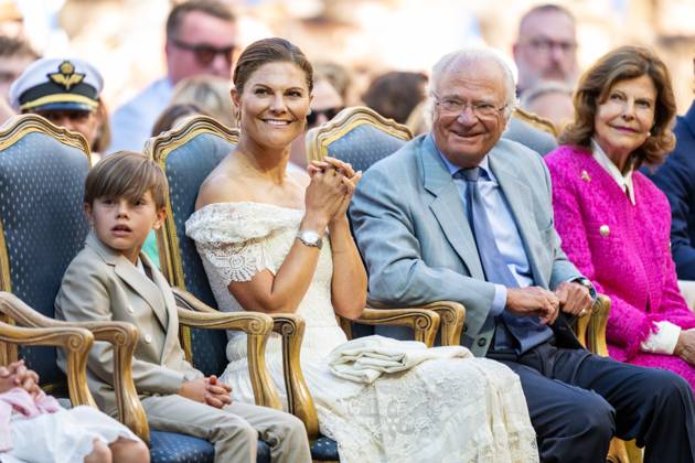 230714 Kronprinsessan Victoria, kung Carl Gustaf och drottning Silvia under utdelningen av Victoriapriset den 14 juli 2023 i Borgholm. Copyright: SUVADxMRKONJIC 1031780429st