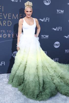 AFI Life Achievement Award Honoring Julie Andrews - LA HOLLYWOOD, LOS ANGELES, CALIFORNIA, USA - JUNE 09: American singer Gwen Stefani arrives at the 48th Annual AFI Life Achievement Award Honoring Julie Andrews held at the Dolby Theatre on June 9, 2022 in Hollywood, Los Angeles, California, United States. Photo by Xavier Collin Image Press Agency ABACAPRESS.COM Los Angeles California United States Copyright: xCollinxXavier ImagexPressxAgencyxABACAx 813507_045 CollinxXavier ImagexPressxAgencyxABACAx 813507_045