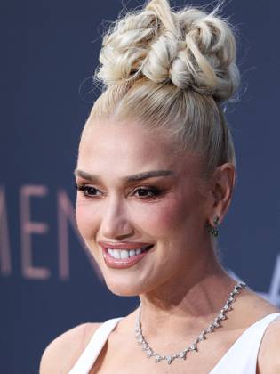 AFI Life Achievement Award Honoring Julie Andrews - LA HOLLYWOOD, LOS ANGELES, CALIFORNIA, USA - JUNE 09: American singer Gwen Stefani arrives at the 48th Annual AFI Life Achievement Award Honoring Julie Andrews held at the Dolby Theatre on June 9, 2022 in Hollywood, Los Angeles, California, United States. Photo by Xavier Collin Image Press Agency ABACAPRESS.COM Los Angeles California United States Copyright: xCollinxXavier ImagexPressxAgencyxABACAx 813507_053 CollinxXavier ImagexPressxAgencyxABACAx 813507_053