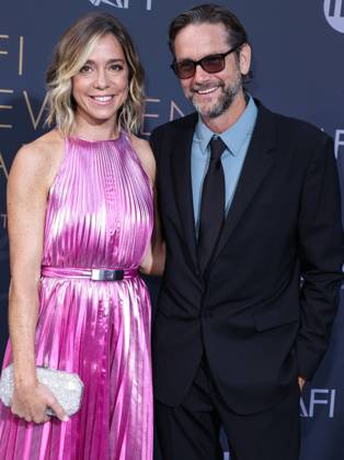 AFI Life Achievement Award Honoring Julie Andrews - LA HOLLYWOOD, LOS ANGELES, CALIFORNIA, USA - JUNE 09: American television writer Sian Heder and husband American actor David Newsom arrive at the 48th Annual AFI Life Achievement Award Honoring Julie Andrews held at the Dolby Theatre on June 9, 2022 in Hollywood, Los Angeles, California, United States. Photo by Xavier Collin Image Press Agency ABACAPRESS.COM Los Angeles California United States Copyright: xCollinxXavier ImagexPressxAgencyxABACAx 813507_099 CollinxXavier ImagexPressxAgencyxABACAx 813507_099