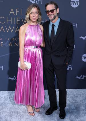 AFI Life Achievement Award Honoring Julie Andrews - LA HOLLYWOOD, LOS ANGELES, CALIFORNIA, USA - JUNE 09: American television writer Sian Heder and husband American actor David Newsom arrive at the 48th Annual AFI Life Achievement Award Honoring Julie Andrews held at the Dolby Theatre on June 9, 2022 in Hollywood, Los Angeles, California, United States. Photo by Xavier Collin Image Press Agency ABACAPRESS.COM Los Angeles California United States Copyright: xCollinxXavier ImagexPressxAgencyxABACAx 813507_105 CollinxXavier ImagexPressxAgencyxABACAx 813507_105