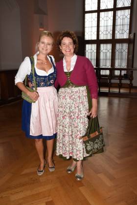 Raphaela Maier Schauspielerin Daniela Maerz Schauspielerin Iberl Buehne Muenchen 25.07.2023 Marienplatz Altes Rathaus Dieter-Hildebrandt-Preis 2023 Verleihung . Muenchen